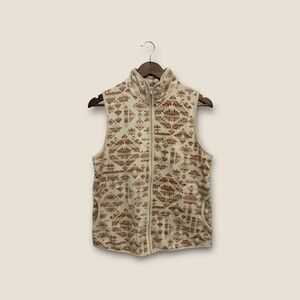 Cuddl Duds Fleece with Stretch Zippered Vest in Beige